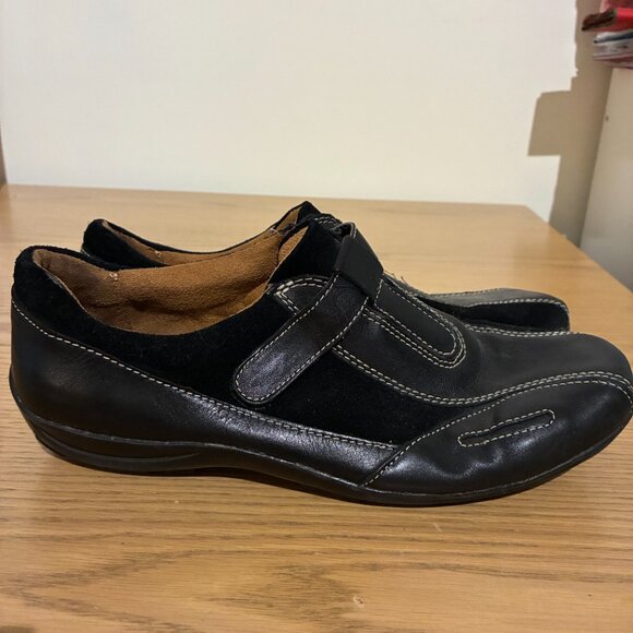 Natural Soul by Naturalizer Black Leather Loafers - Women's 9 - Picture 3 of 9